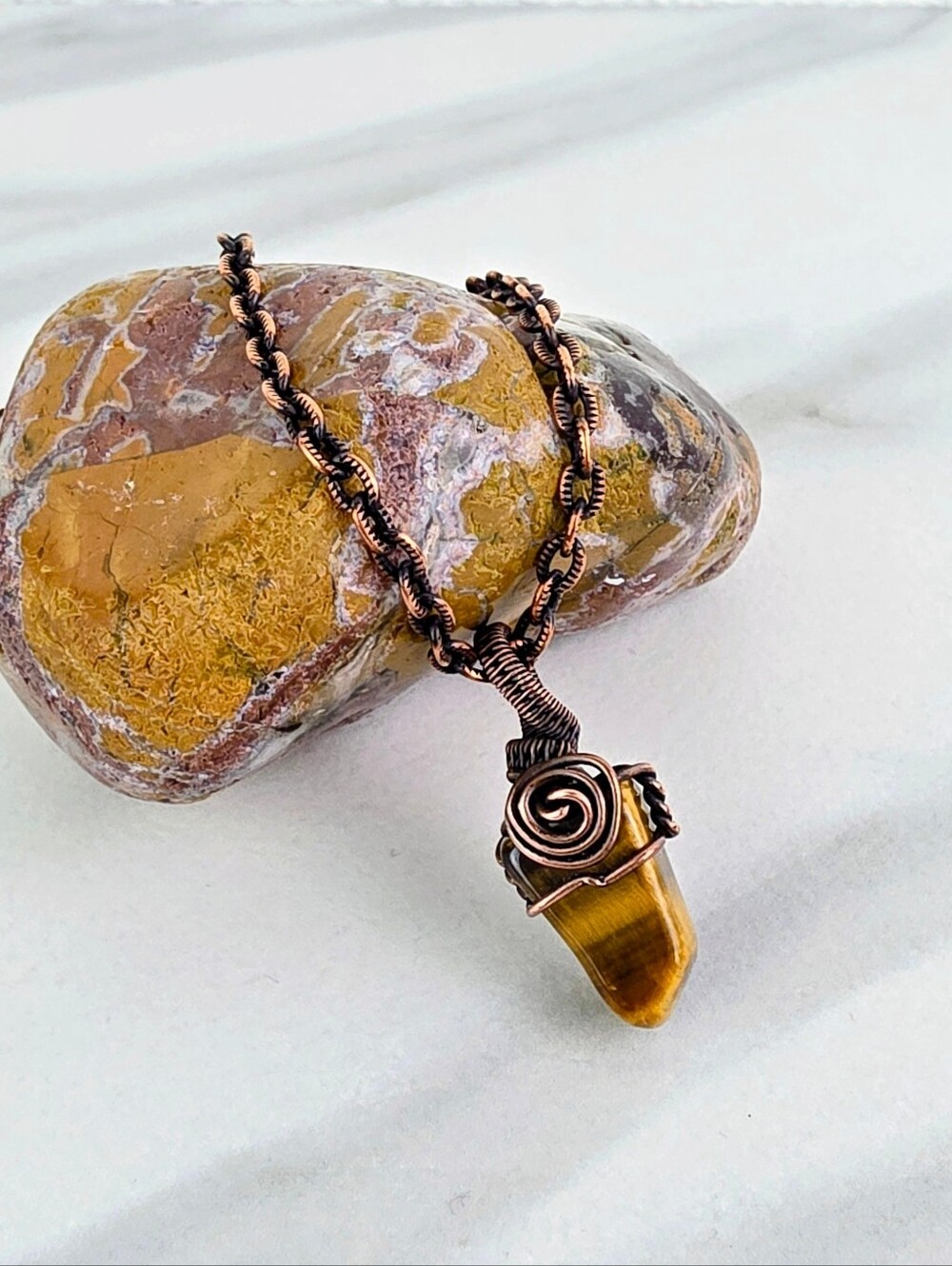 Handmade Copper Wire-Wrapped Tiger's Eye Pendant Necklace Jewelry - Brown/Gold